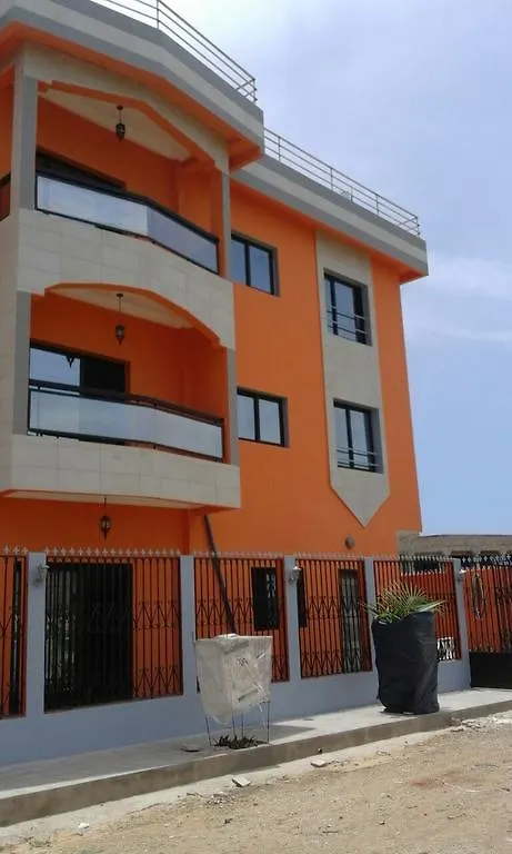 La Maison Orange Willa Dakar 0*,