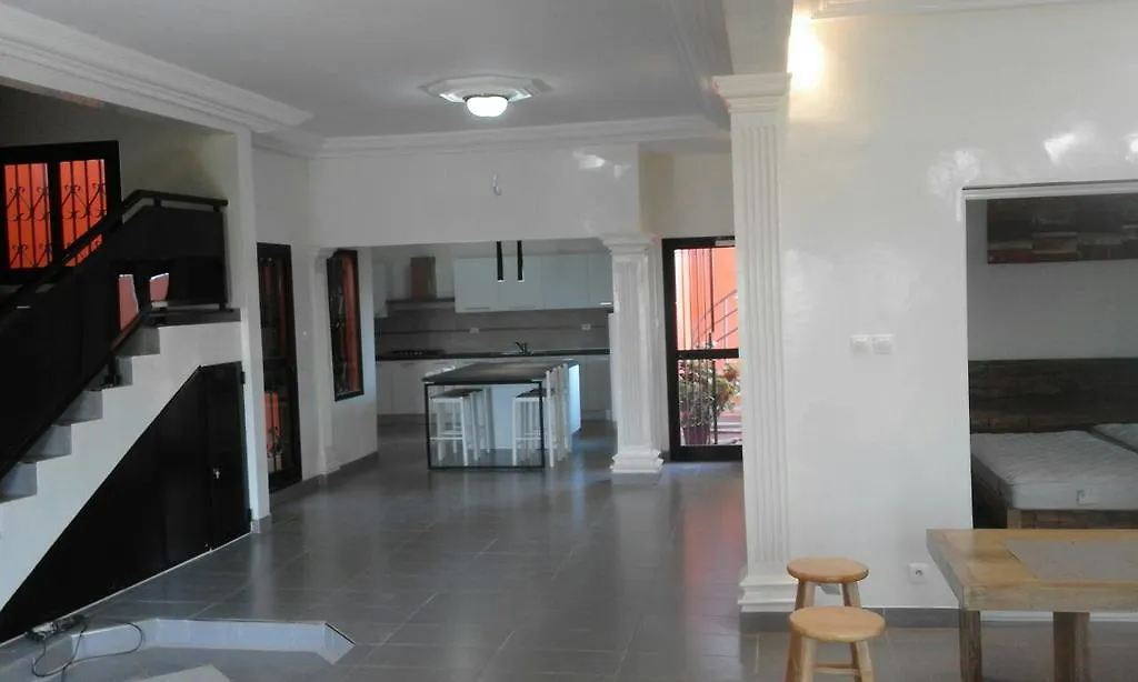 Dom wakacyjny La Maison Orange Willa Dakar